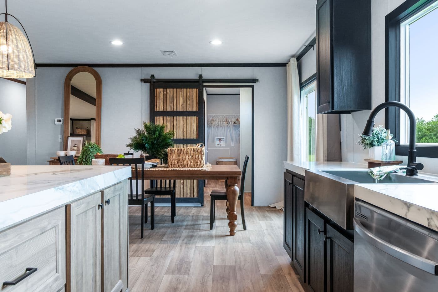 Odyssey  home features