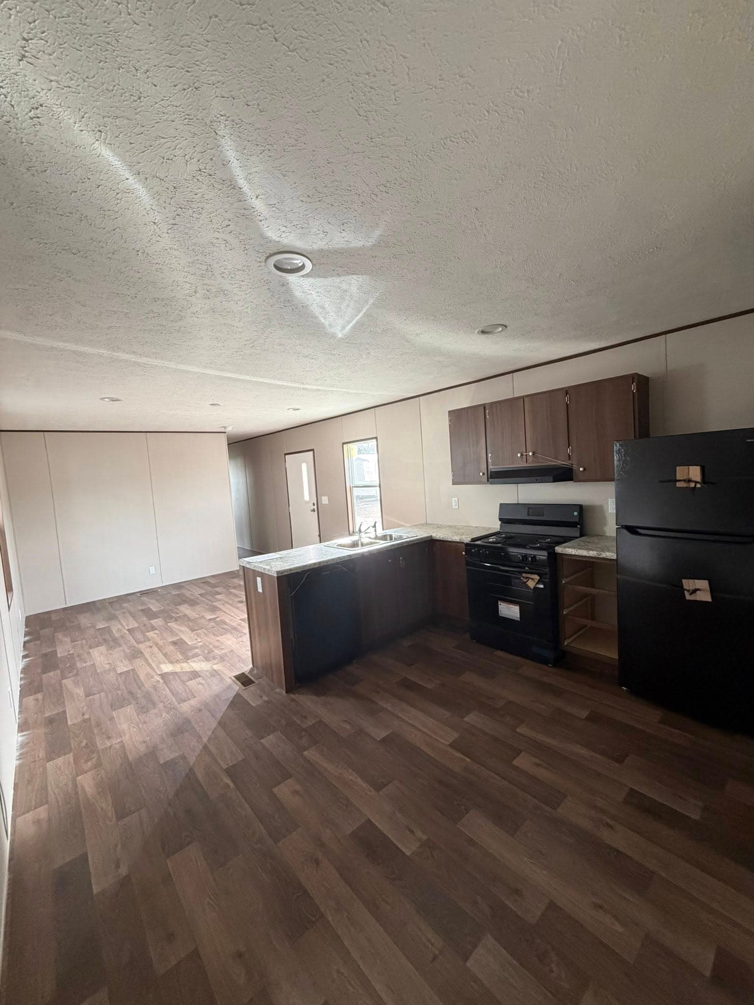 Hickory  home features