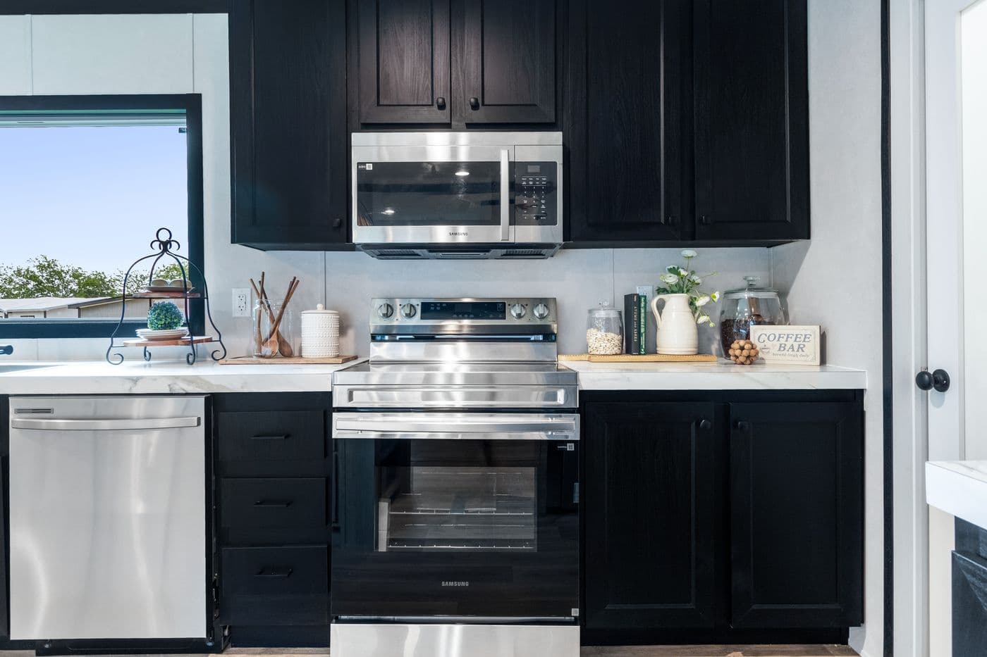 Odyssey  home features