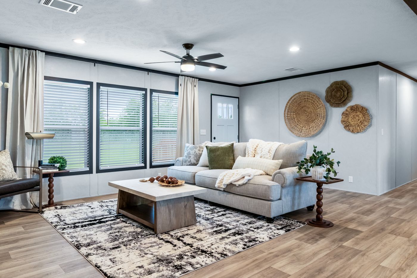 Odyssey  home features