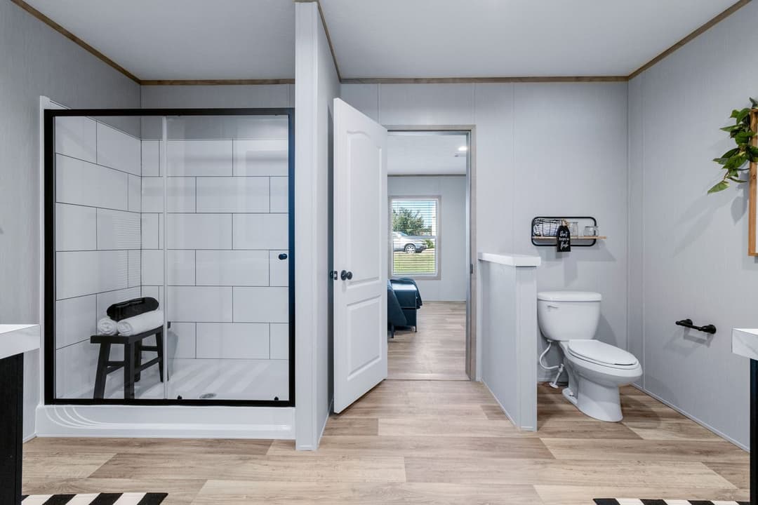 Anatolia xl bathroom home features