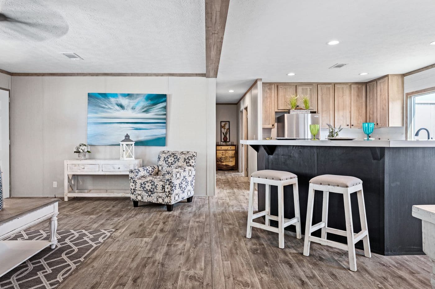 Crazy eights interior home features