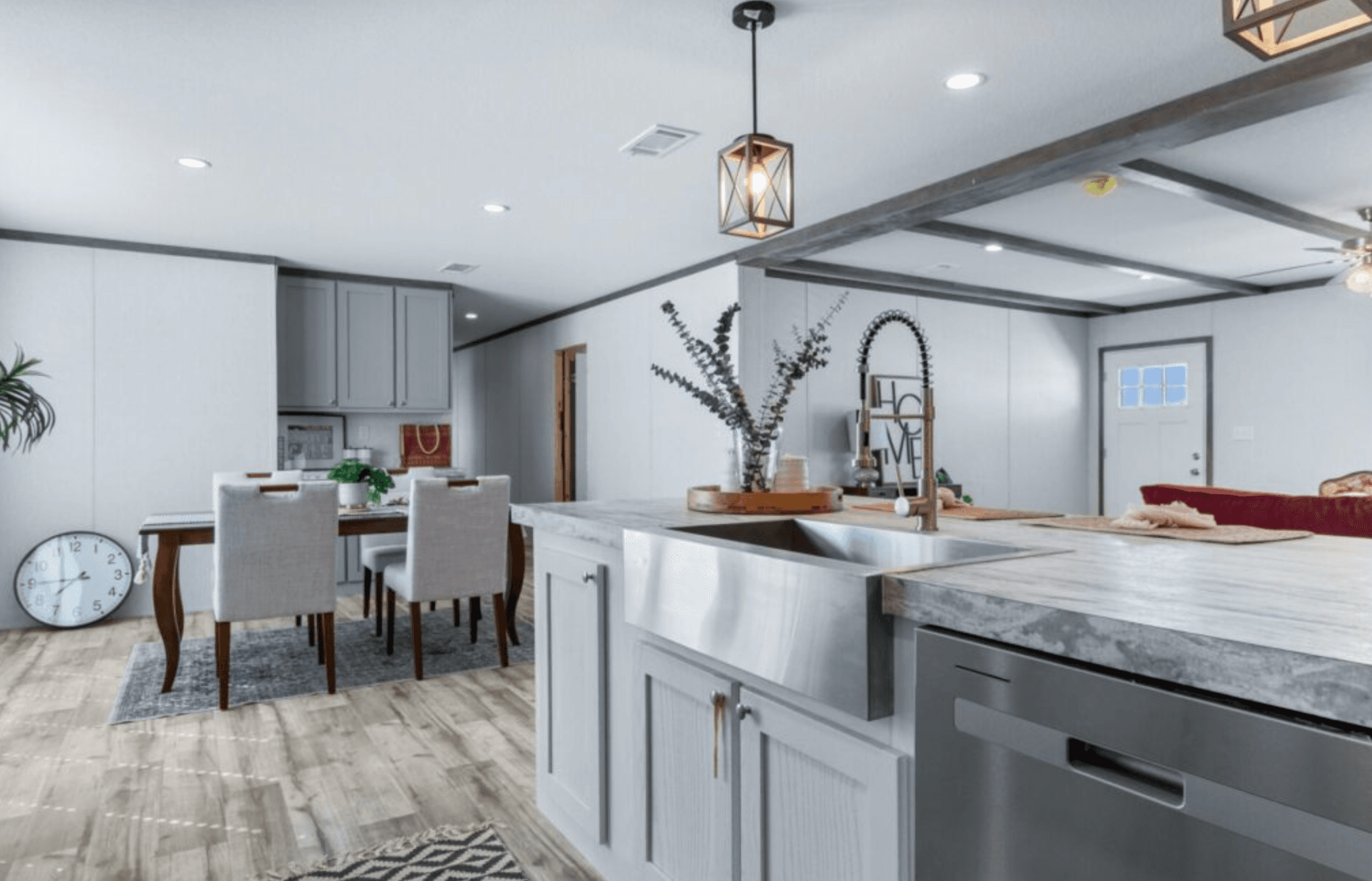 Hogan kitchen home features