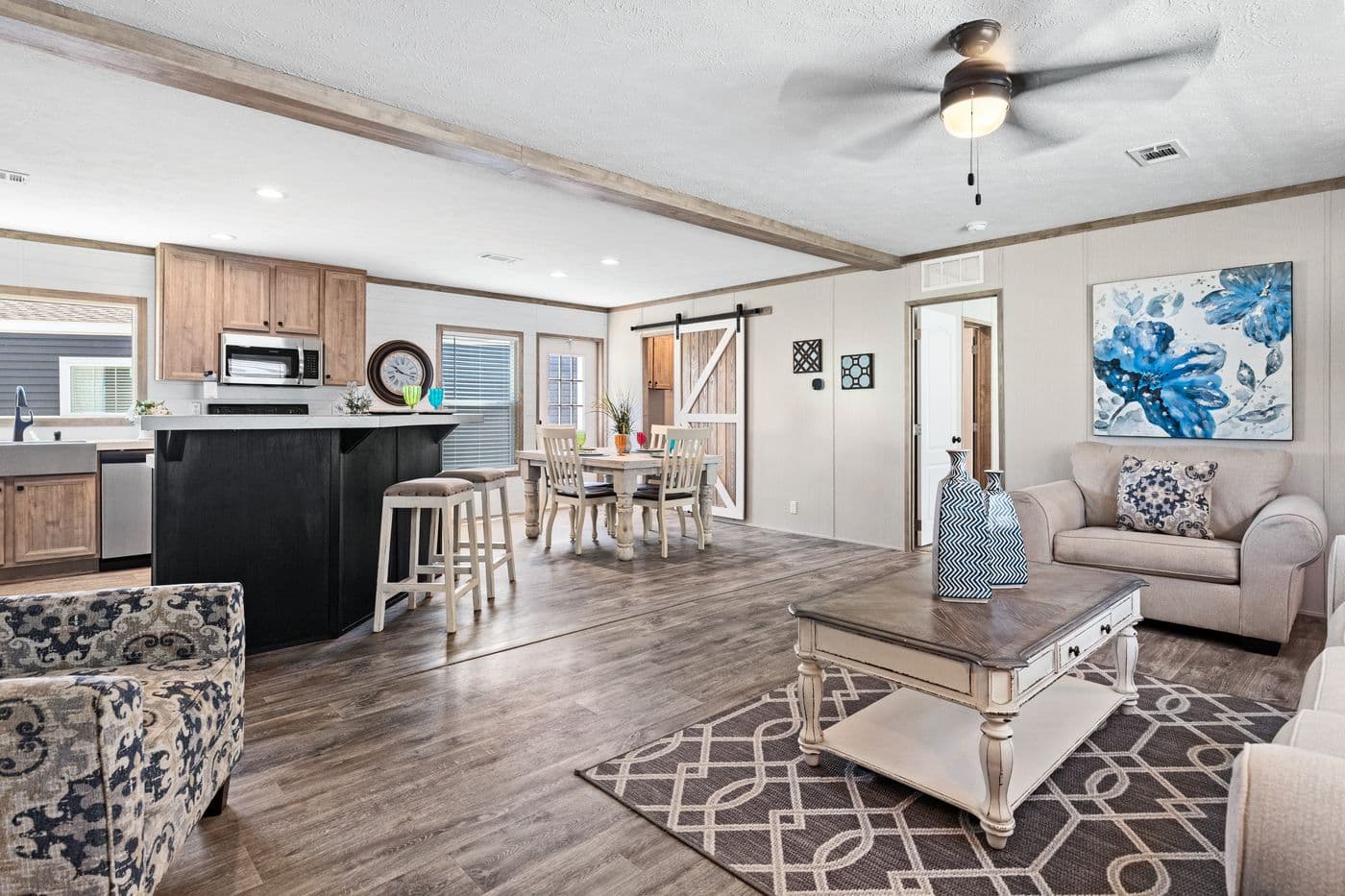 Crazy eights interior home features